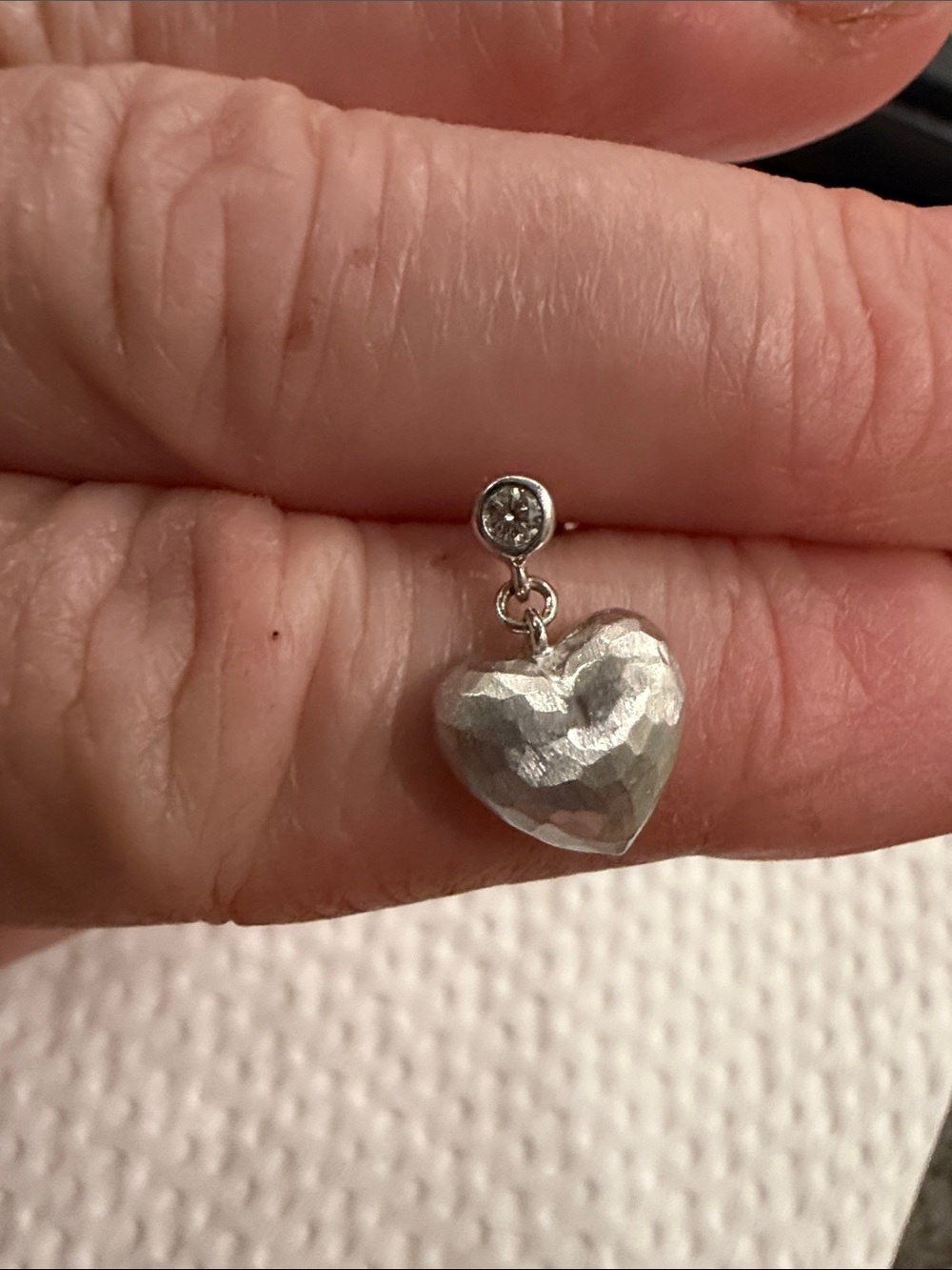 Vintage Tiffany 18k gold Hammered Heart earring Paloma Picasso with diamond